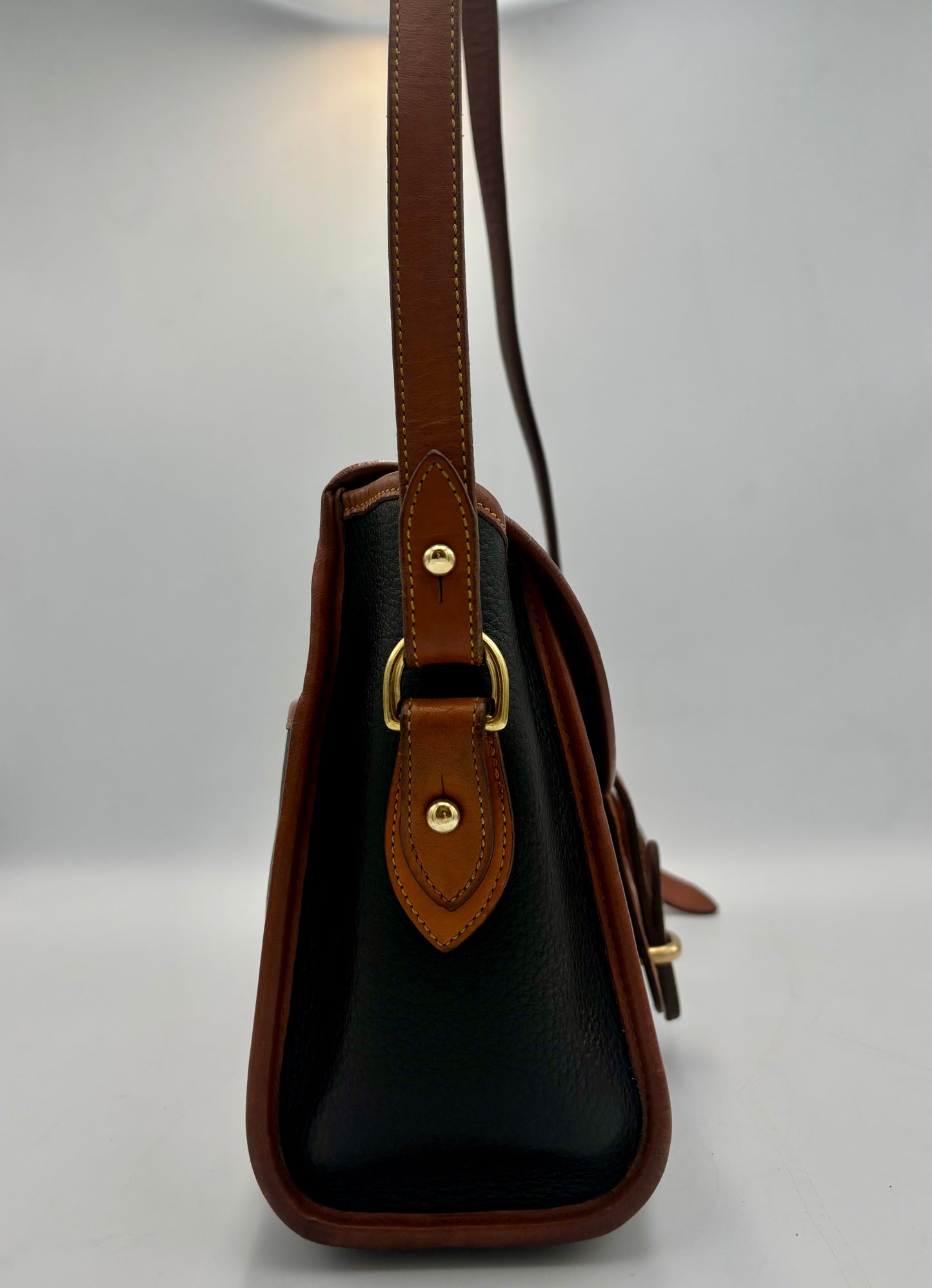 Dooney & Bourke Essex Bag | Black & Tan Leather Crossbody | 1980s Classic Vintage Purse | All Weather Leather | Everyday Bag