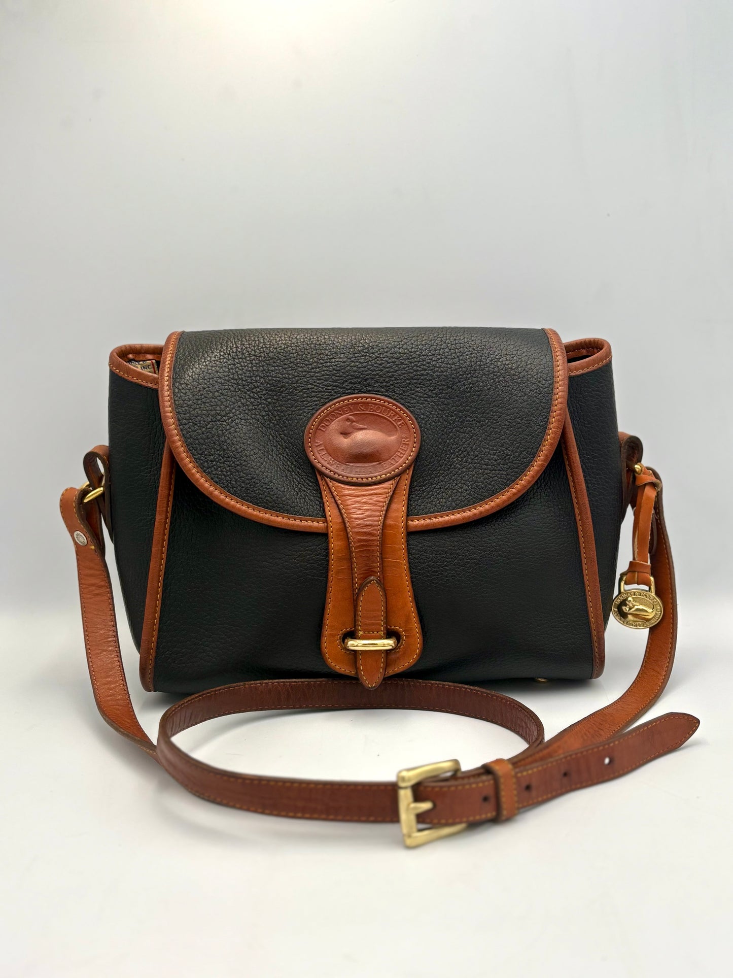 Dooney & Bourke Essex Bag | Black & Tan Leather Crossbody | 1980s Classic Vintage Purse | All Weather Leather | Everyday Bag