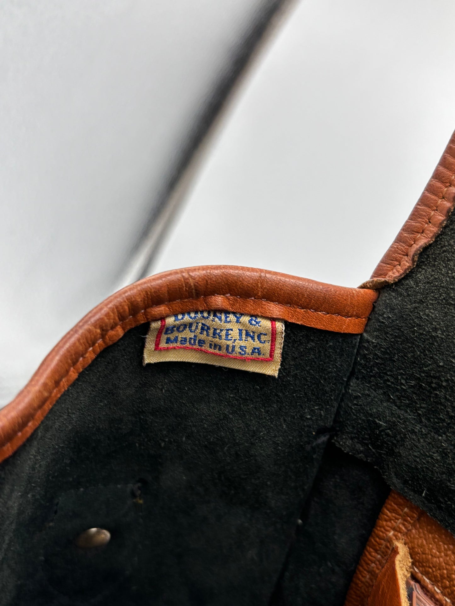 Dooney & Bourke Essex Bag | Black & Tan Leather Crossbody | 1980s Classic Vintage Purse | All Weather Leather | Everyday Bag