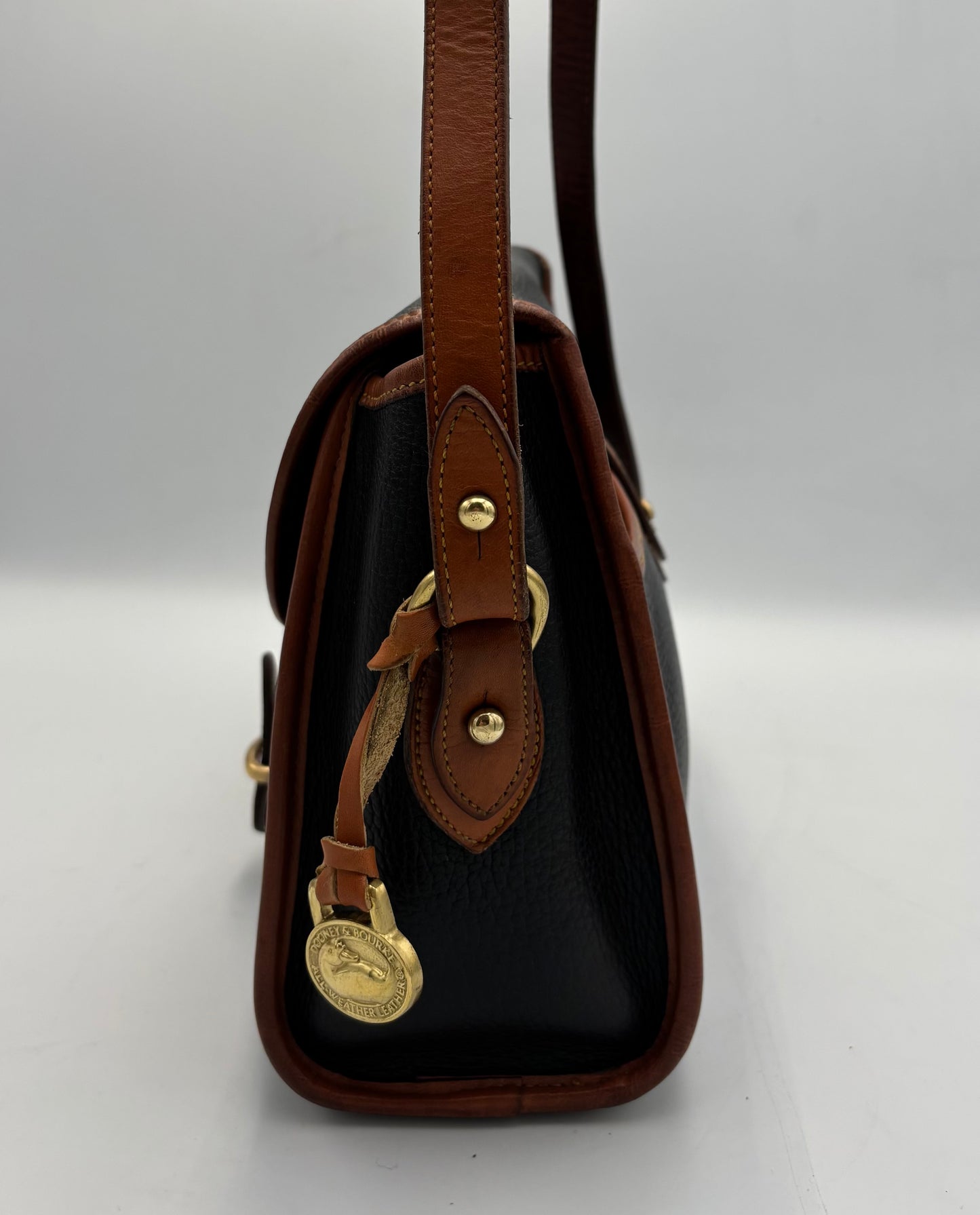 Dooney & Bourke Essex Bag | Black & Tan Leather Crossbody | 1980s Classic Vintage Purse | All Weather Leather | Everyday Bag