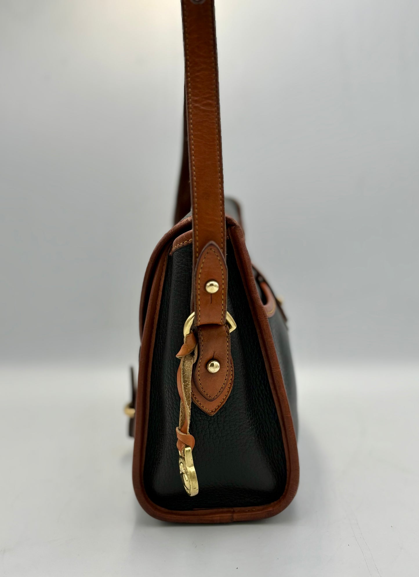 Dooney & Bourke Essex Bag | Black & Tan Leather Crossbody | 1980s Classic Vintage Purse | All Weather Leather | Everyday Bag
