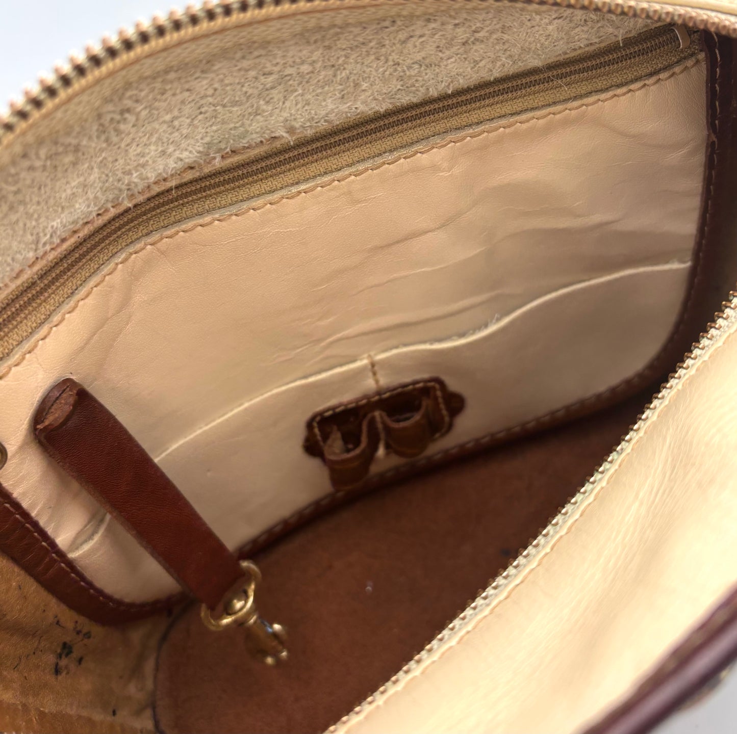 Vintage Brahmin Handbag | Leather Crossbody | Brown Beige Croc Embossed Purse