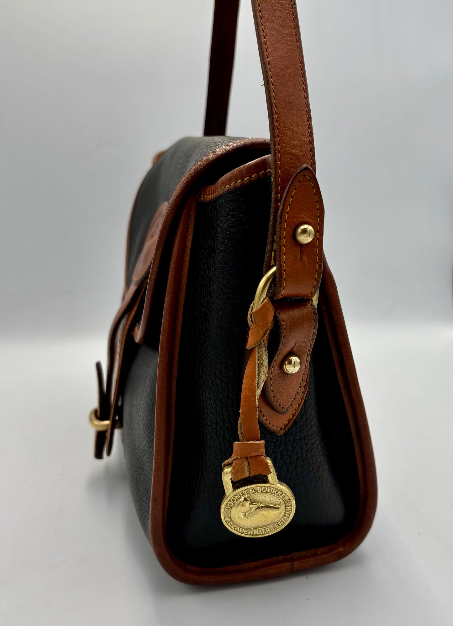 Dooney & Bourke Essex Bag | Black & Tan Leather Crossbody | 1980s Classic Vintage Purse | All Weather Leather | Everyday Bag