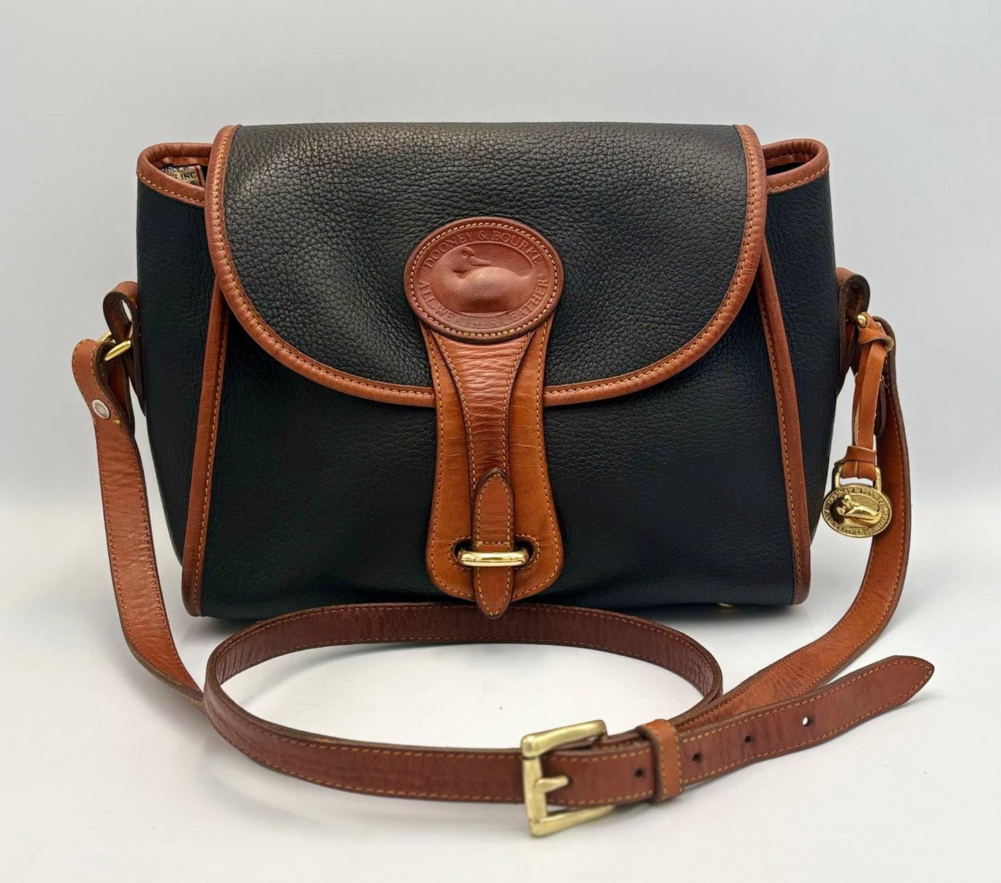 Dooney & Bourke Essex Bag | Black & Tan Leather Crossbody | 1980s Classic Vintage Purse | All Weather Leather | Everyday Bag