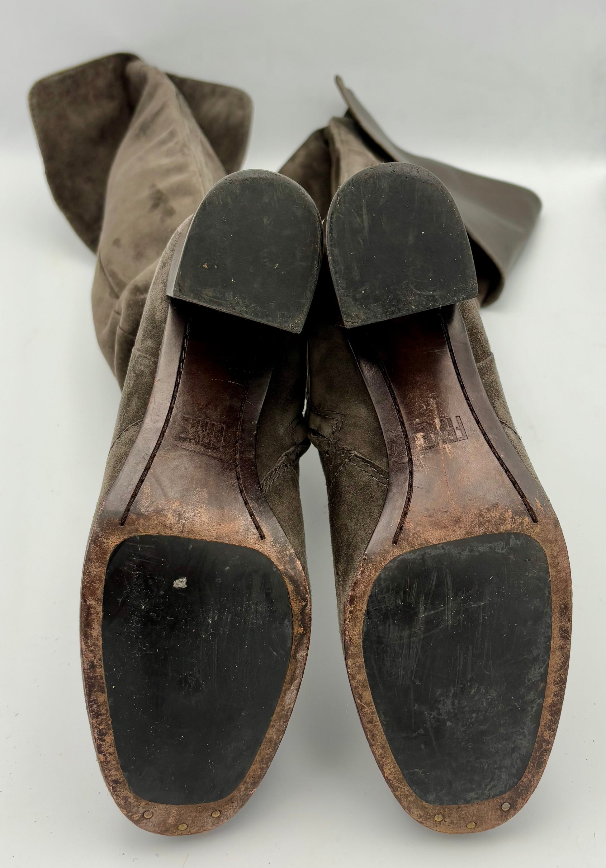Frye Womens Heeled Brown Suede Knee-High Boots Size 7 - Angelica’s Thrifts