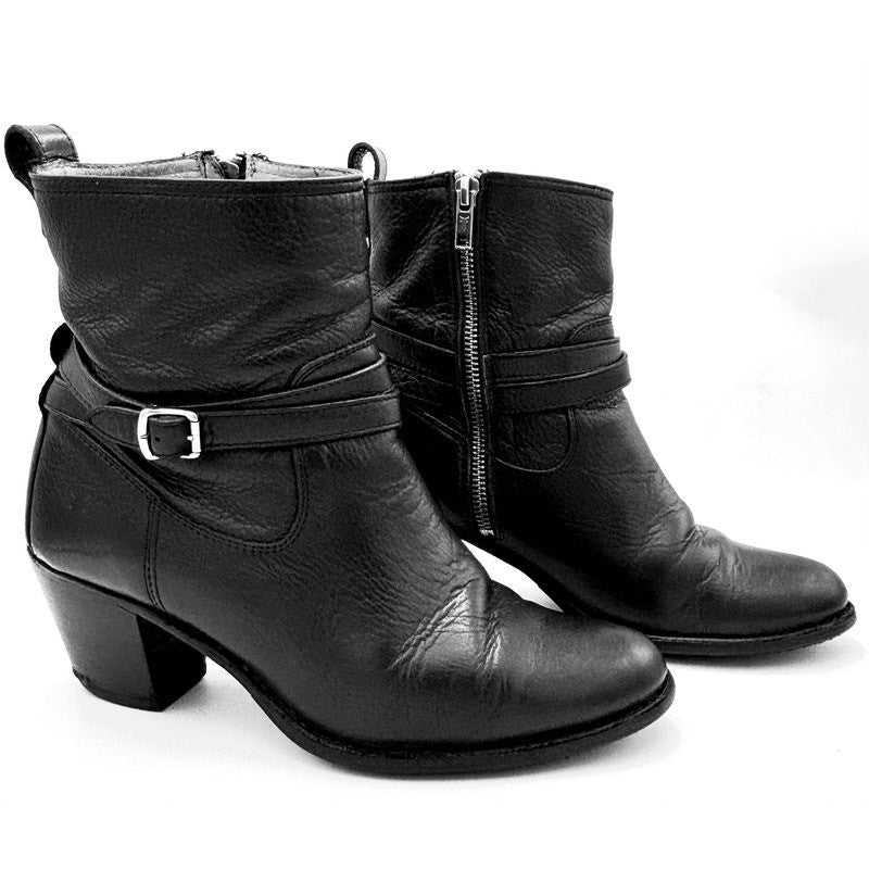 FRYE Women’s Jackie Rivet Short Black Leather Heeled Booties Size 8 - Angelica’s Thrifts