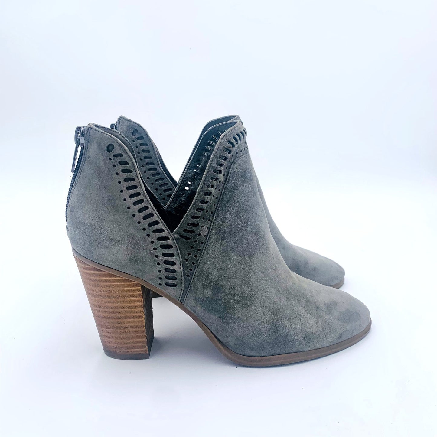 Vince Camuto Grey Women's Heeled Booties Size 8 - Angelica’s Thrifts