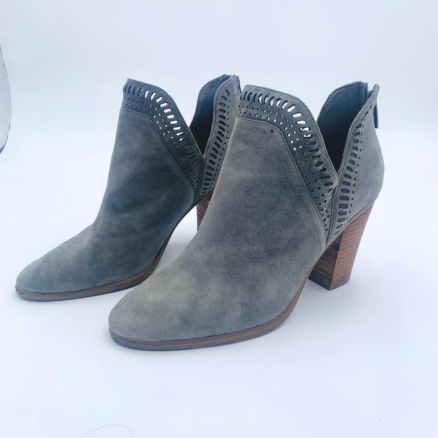 Vince Camuto Grey Women's Heeled Booties Size 8 - Angelica’s Thrifts